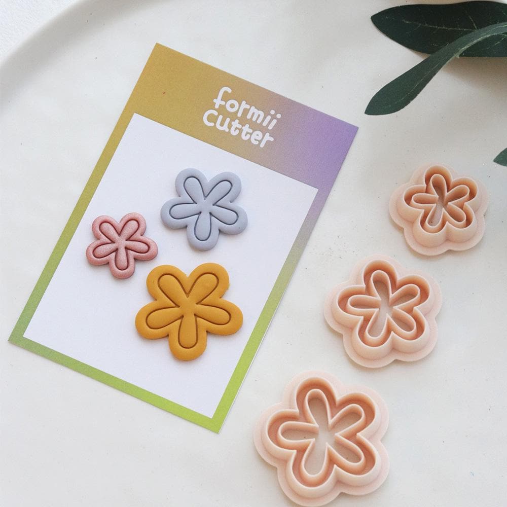 Five Petal Flower Polymer Clay Cutter – Floral Clay Tool for Earrings and Craft Projects
