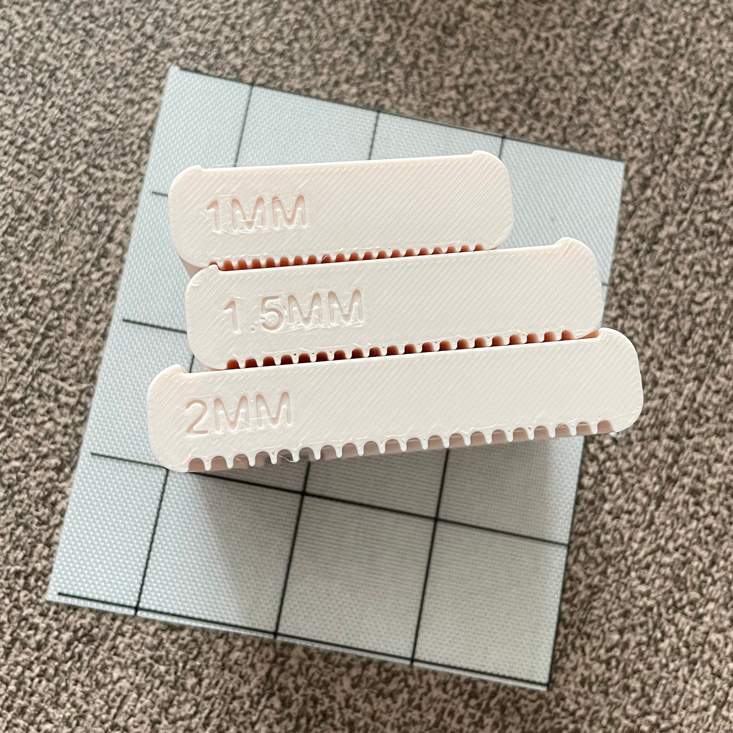 2-in-1 Clay Ball Roller: Dual-Sided Measure & Polymer Clay Extra Small Bead Tool