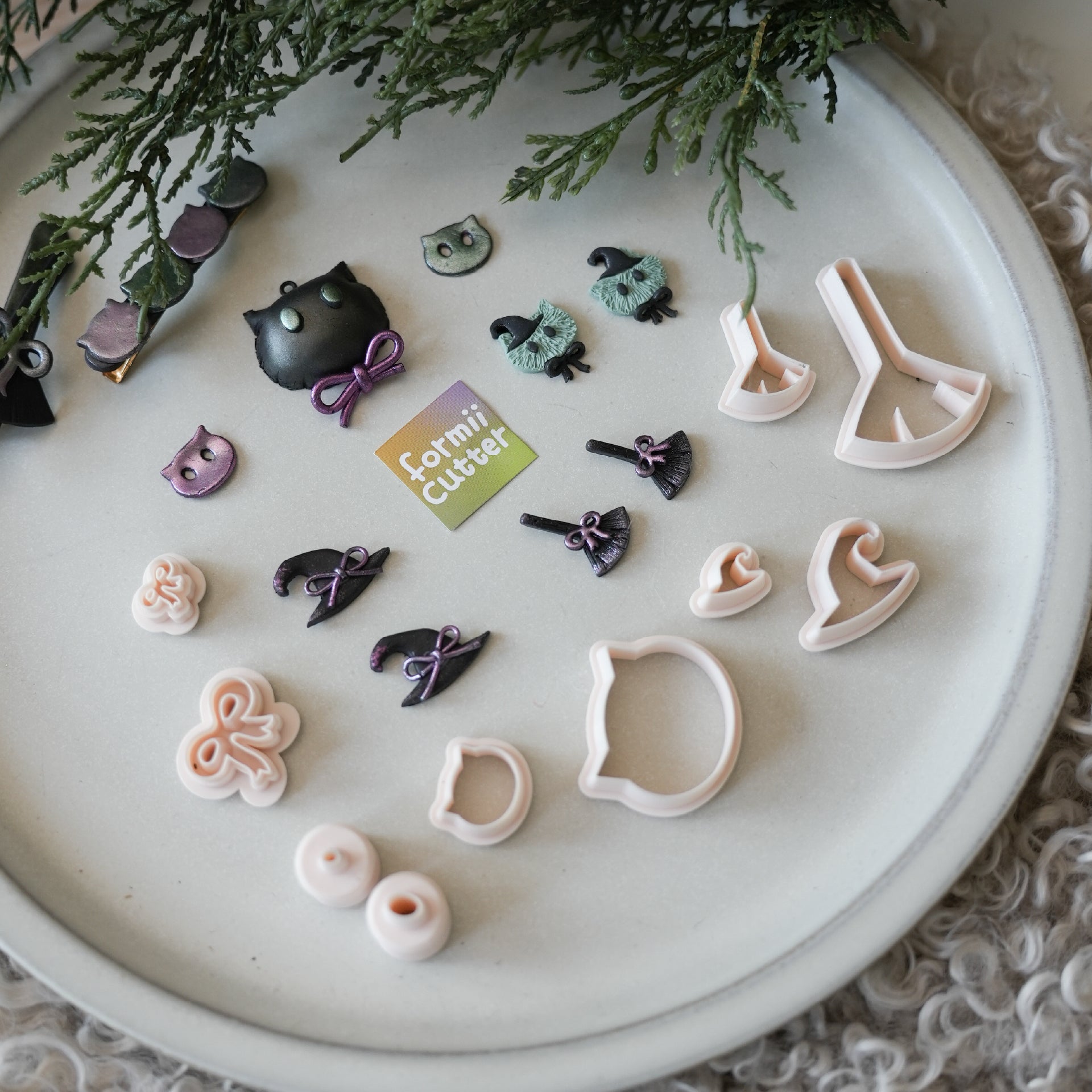 Witch cat polymer clay cutter set by FormiiCutter
