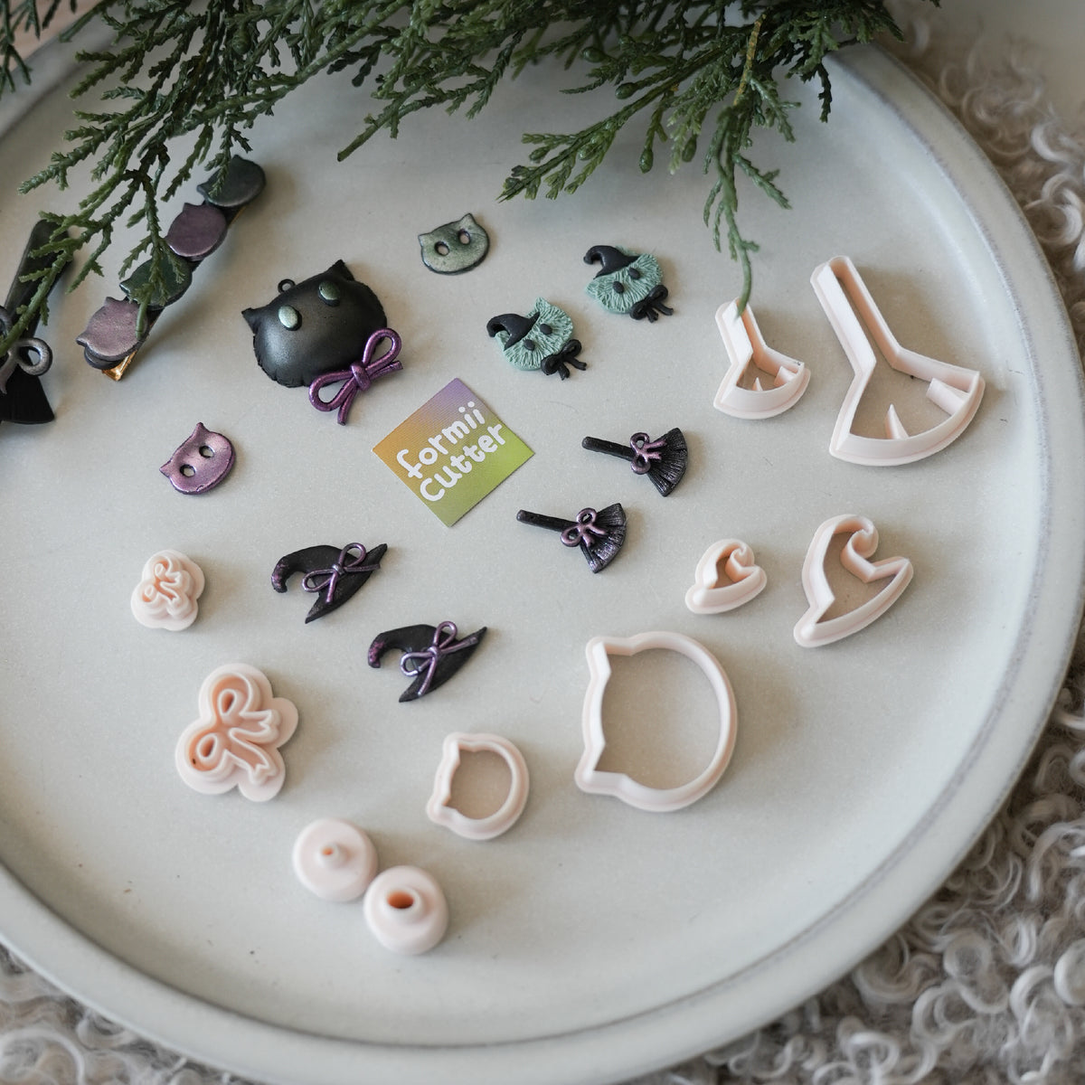Witch cat polymer clay cutter set by FormiiCutter