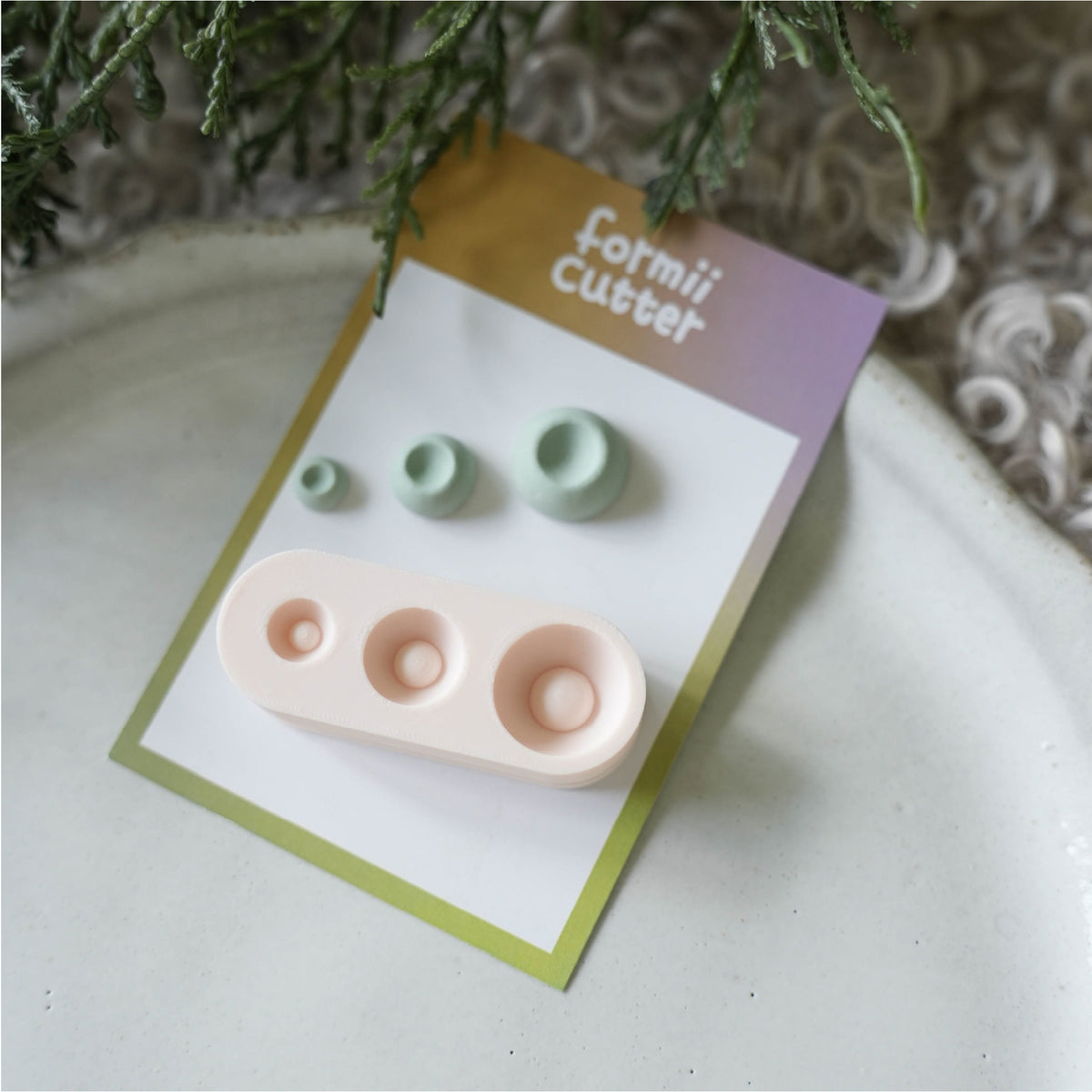 Three-size dome shaping tool for polymer clay floral projects